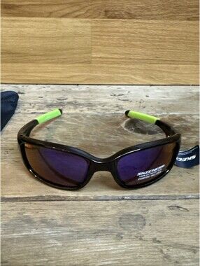 Skechers Unisex Childs  Sunglasses 100% UV protection  SE9097
